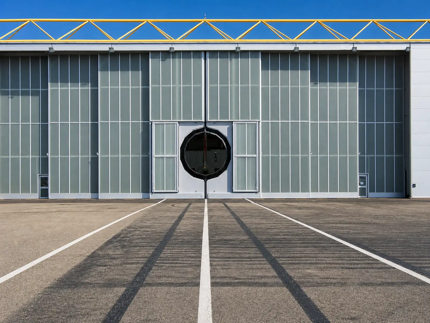 usi-hangar